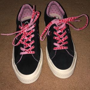 Hello Kitty one star converse